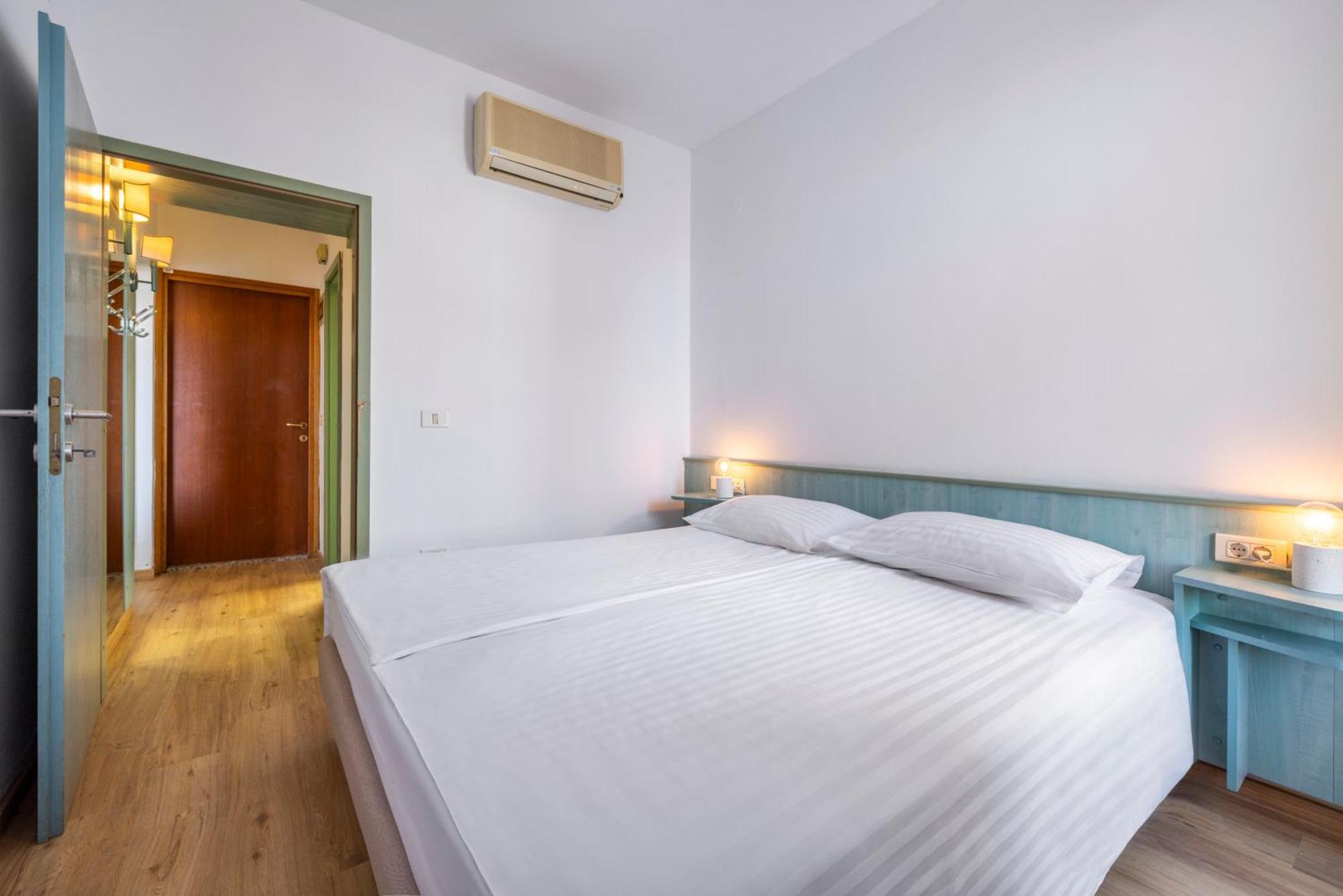 Apartments Vila Barka Portoroz Exterior photo